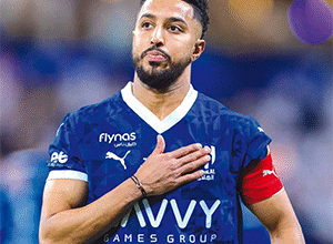 سالم الدوسري ينافس على جائزتي أفضل لاعب في الموسم وأفضل لاعب سعودي