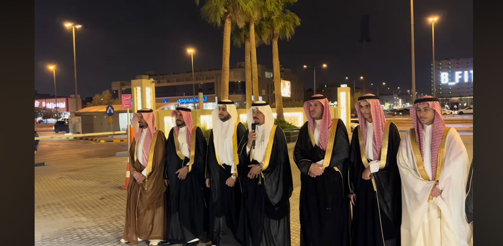 الشيخ: الغزواني يحتفل بزواج إبنه النقيب د. عبد العزيز