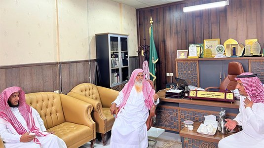 مفوض الإفتاء بمنطقة جازان يستقبل المدير التنفيذي لجمعية تحفيظ القرآن بالدائر