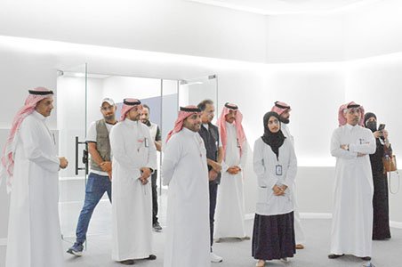 “الدهمشي” يطّلع على جهود فرع الصحة بجازان ويشيد بدوره في متابعة كفاءة الخدمات الصحية