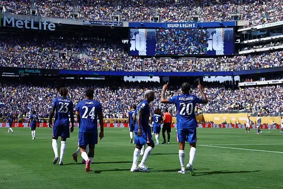 تشيلسي يضرب باريس بثلاثية ويتوج بلقب كأس العالم للأندية 2025