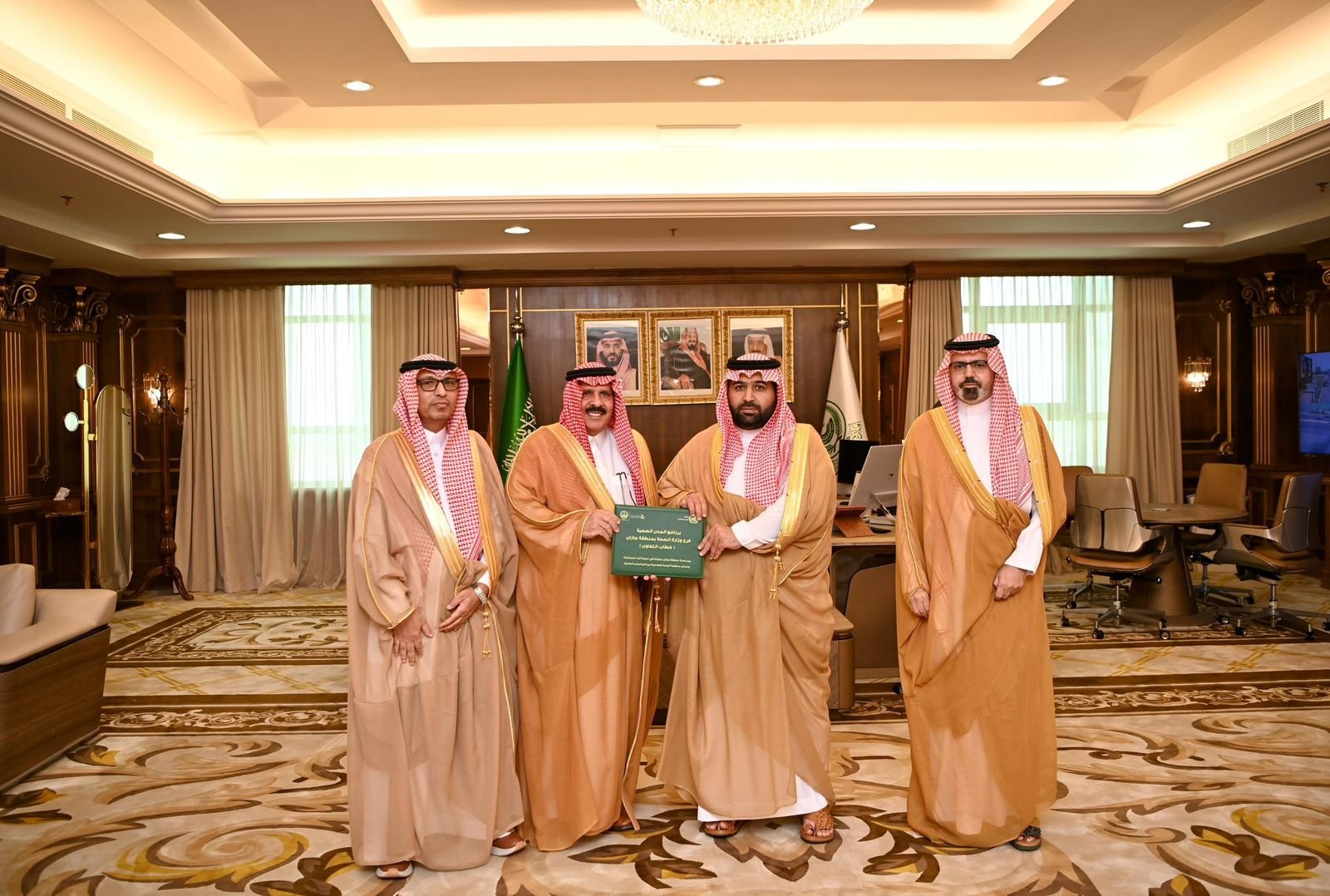 أمير منطقة جازان يشهد توقيع اتفاقيات انضمام مدينة جيزان وثلاث محافظات لبرنامج المدن الصحية