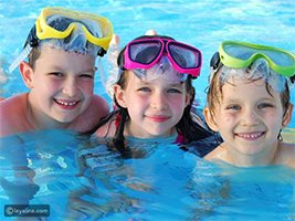 نصائح للأمهات لحماية الأطفال قبل نزول حمام السباحة