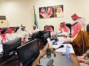 محافظ أبو عريش يرأس اجتماع المجلس المحلي لبحث الاستعدادات لموسم الأمطار