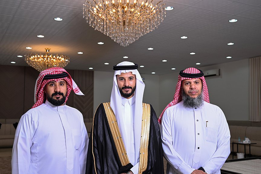 في أجواء سادها الفرح والبهجة و الأنس والأفراح السرور طغى عليها  الود و َالمحبة وذلك إحتفالا بزواج الشاب