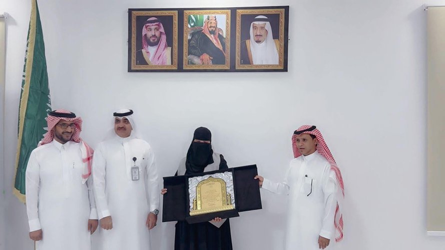 مدير مركز التنمية الاجتماعية بجازان يدشن عدد من المبادرات في اليوم العالمي للعمل الإنساني لجمعية بر المسارحة