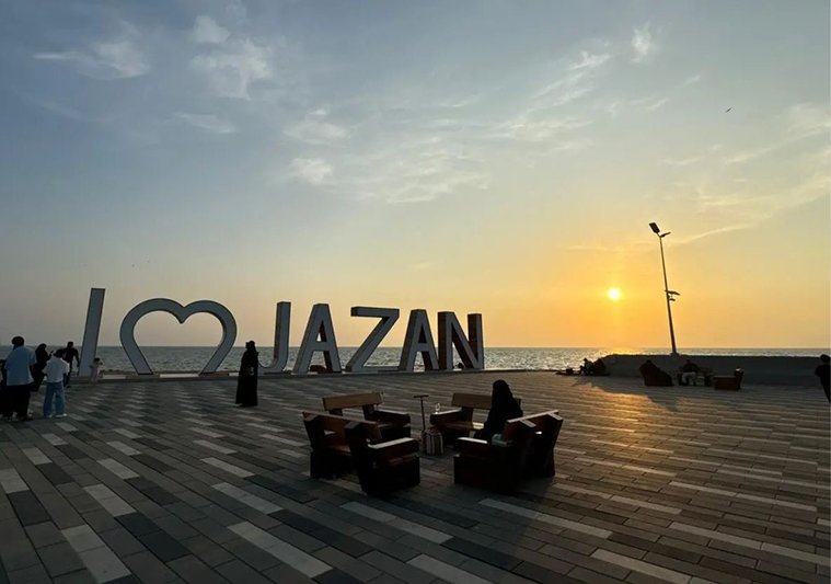 شواطئ جازان .. تجربة استثنائية تجمع الأهالي والزوار في أحضان الطبيعة.