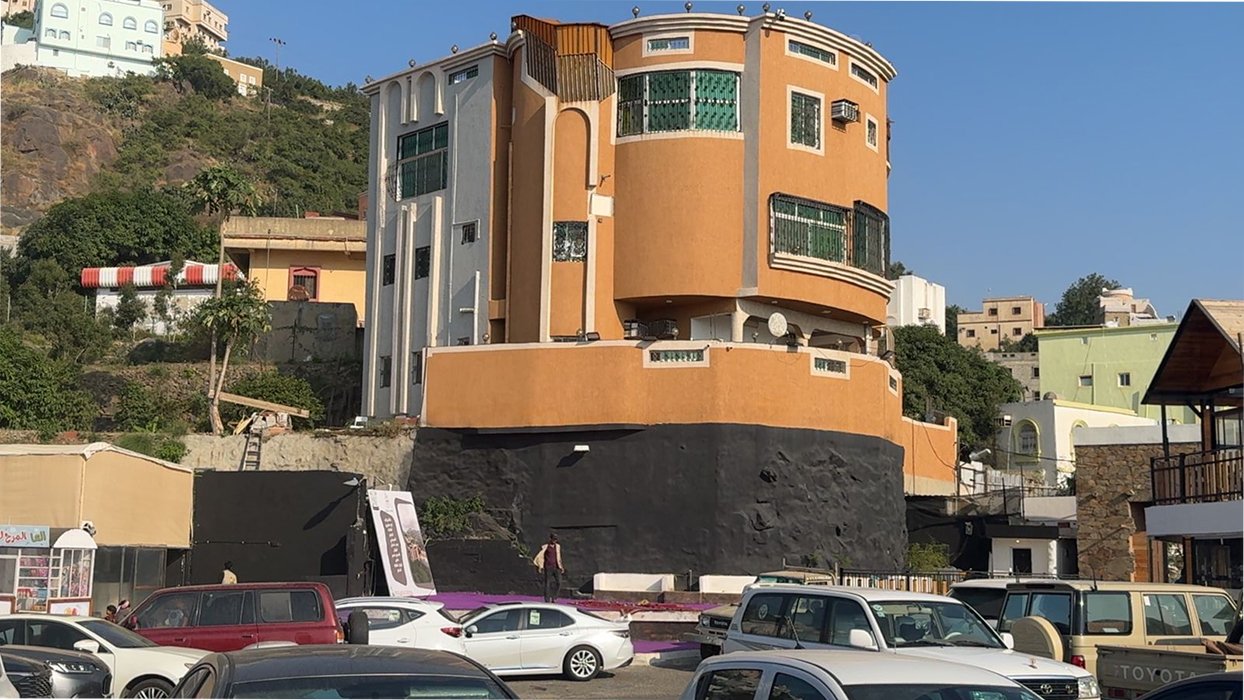 إلى فيفاء… حيث تعانق الأرض السماء