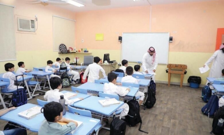 عاجل 'التعليم'.. 11 يومًا دراسيًا فقط في رمضان وإجازة العيد الأطول للطلاب.