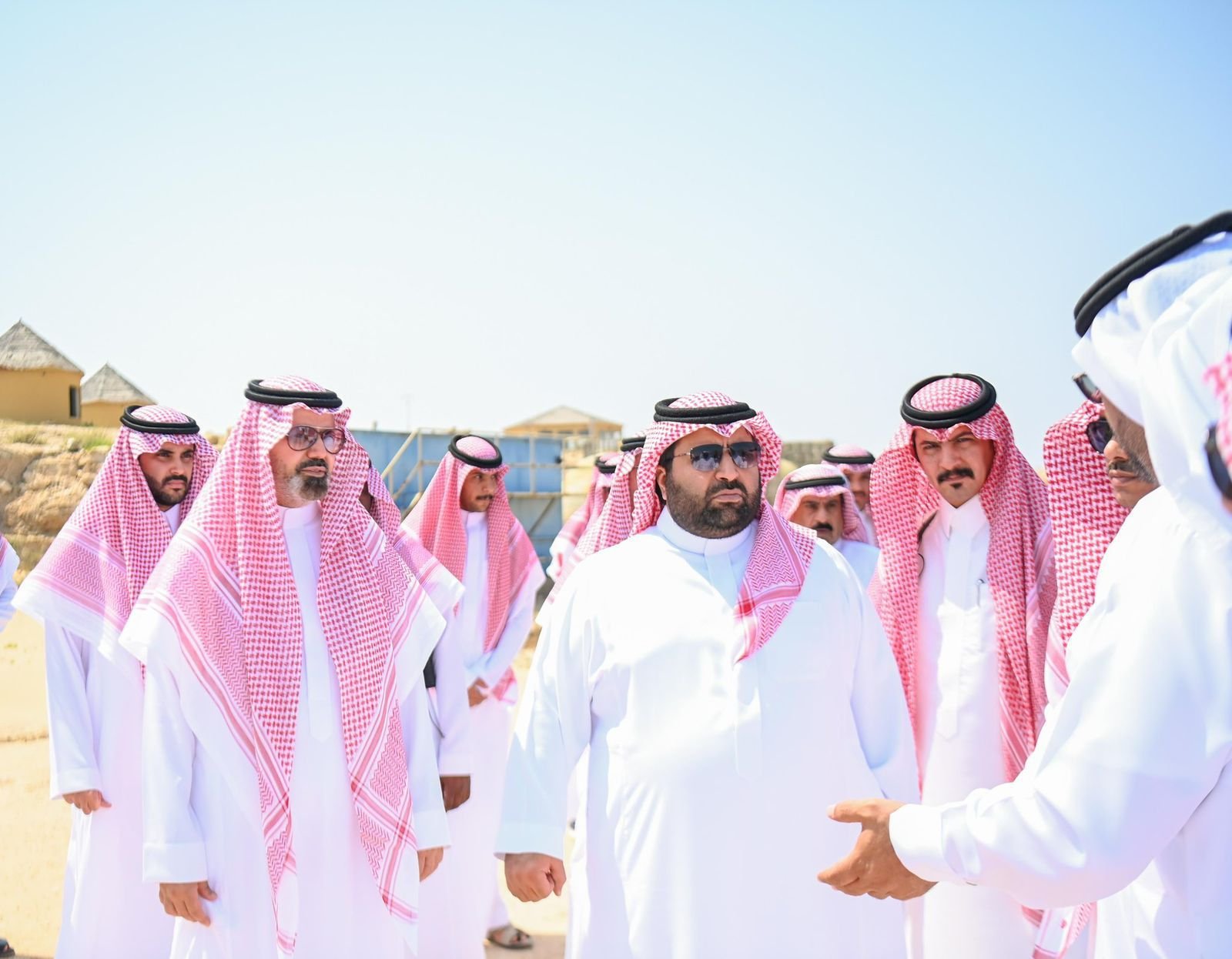 أمير جازان ونائبه يتفقدان عددًا من المشروعات التنموية والسياحية بمحافظة فرسان