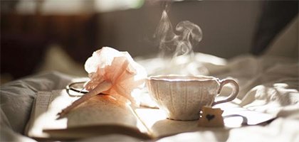 أصبوحتي ألا يا صبح حاكيني