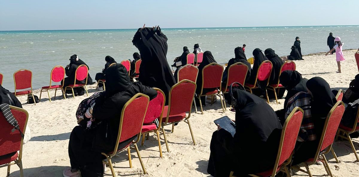 همسات الثقافي يختتم الرحلة الترفيهية لشاطئ العقير