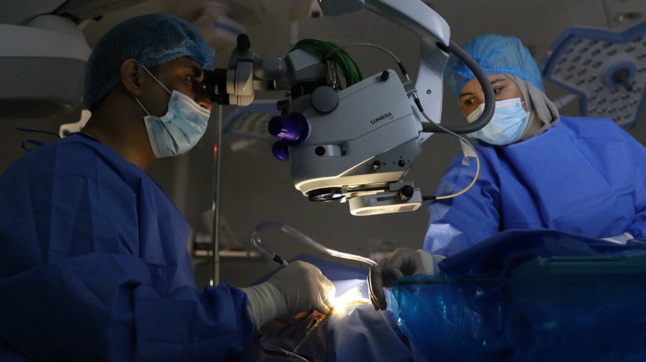 اختتام مشروع “عون لطب العيون” لإجراء عمليات المياه البيضاء بدعم كريم من أوقاف عبدالله بن تركي الضحيان