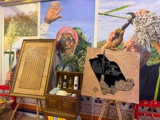 ظلّ الجد… ذاكرة الأرض وأمان الحكاية