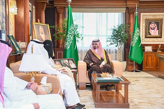 نائب أمير جازان يطَّلع على برامج ومبادرات جمعية التغذية العلاجية بالمنطقة