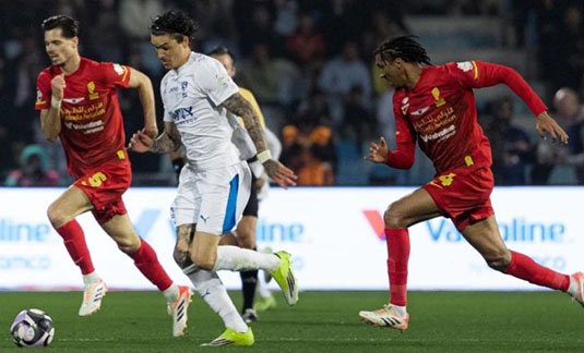 "أخبار رياضيه "الهلال يتعادل "2-2" مع القادسية في الدوري روشن للمحترفين .