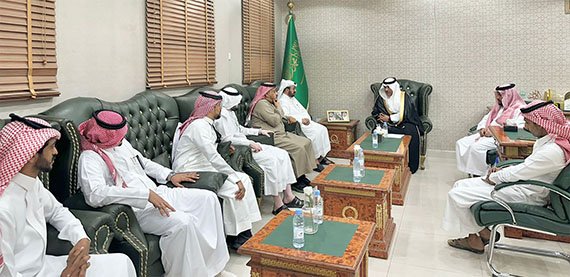 محافظ قلوة يناقش الاستعدادات لشتاء 2026 وتعزيز الحضور الإعلامي للمحافظة