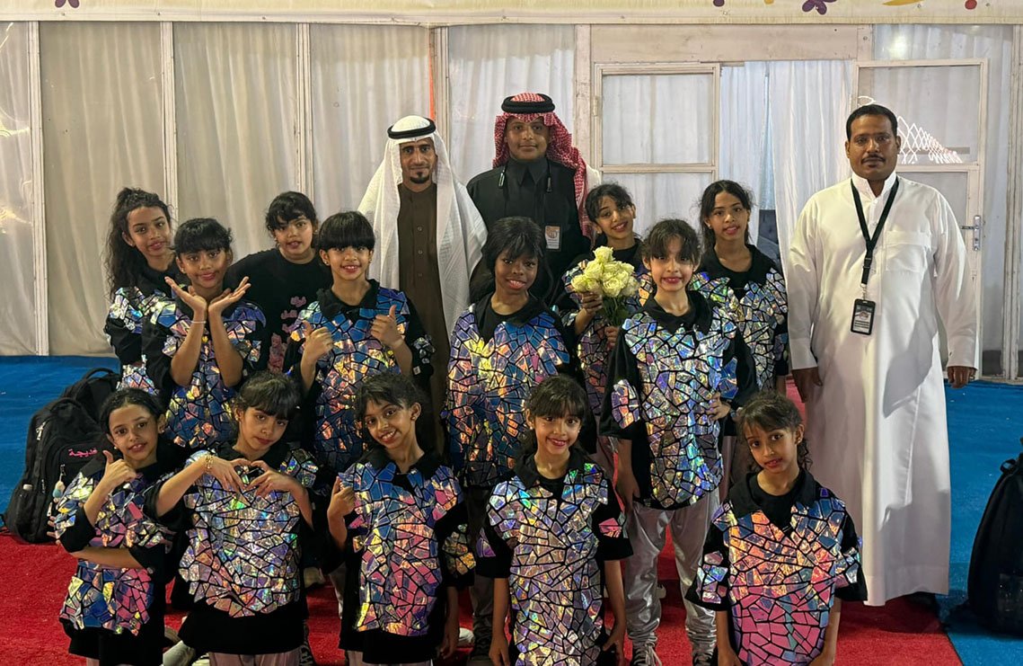 فرقة "أطفال الأمل" من جدة تُبهر جمهور جازان باستعراضات فنية متنوعة