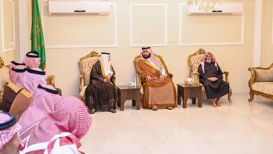 أمير منطقة جازان يعزي شيخ قبيلة بني شراحيل في وفاة شقيقته