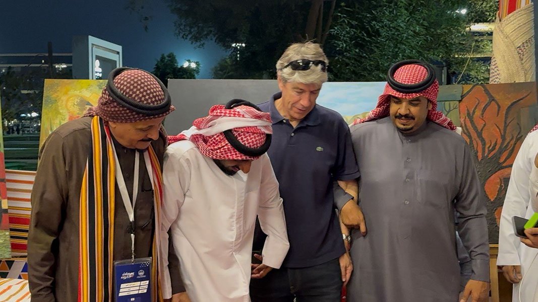 وسط تفاعل جماهيري لافت.. جناح "صبيا" يحيي ليالي "هذه جازان" بالطرب والفنون الشعبية