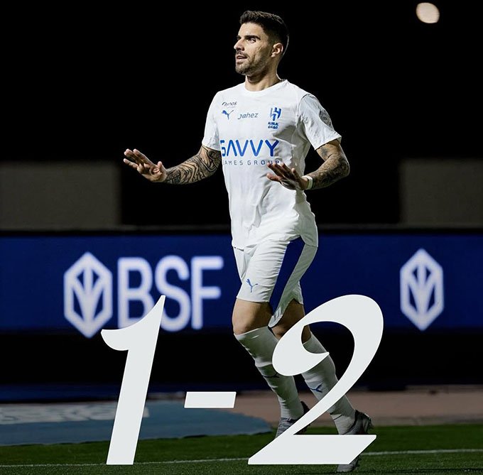 الهلال يقلب الطاولة على نيوم ويفوز 1/2 في الدوري السعودي