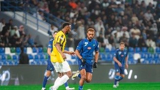 بعد مباراة مثيرة -.الفتح يرفض الخسارة أمام الاتحاد .