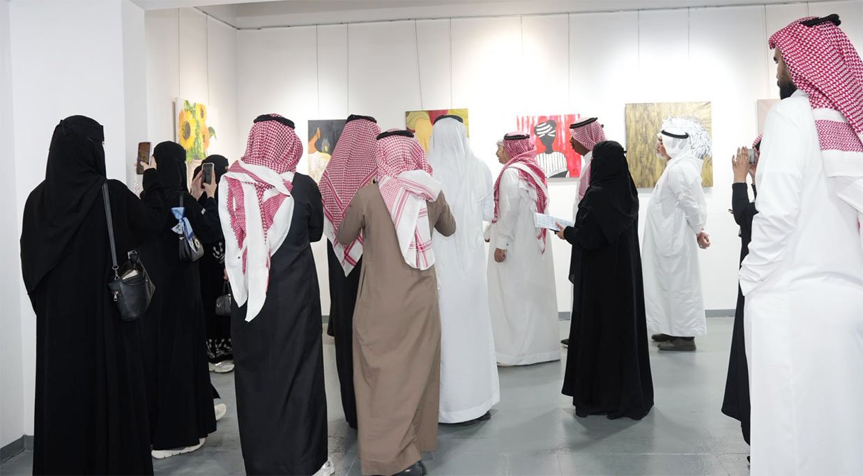 افتتاح معرض "همّة" التشكيلي الأول بالطائف