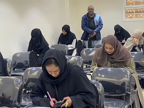 الطائف تجسّد رسالتها الإنسانية باحتضان طلبة العمارة والتخطيط السودانيين لأداء اختباراتهم