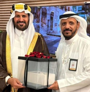 في مشهد وطني مهيب.. رئيس جمعية نجوم السياحة يشعل أجواء يوم التأسيس بمكة ويعيد إحياء التراث المكي الأصيل