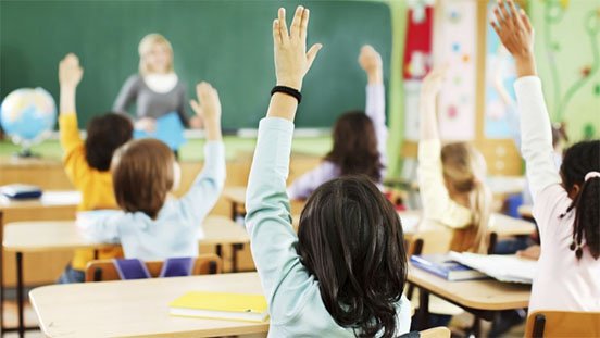 المعلم… نبض النهضة وصانع الأجيال