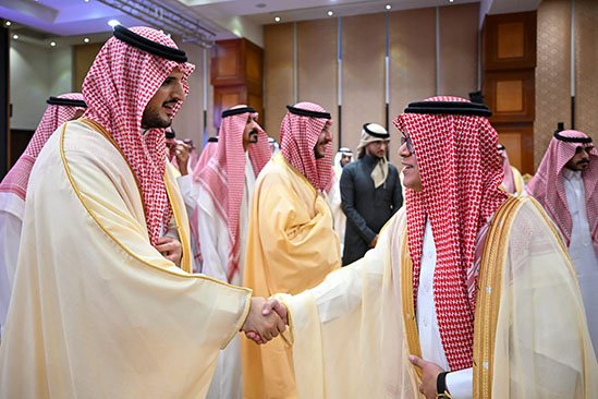 الأمير فواز بن سلطان يستقبل المهنئين بمناسبة تعيينه محافظًا للطائف