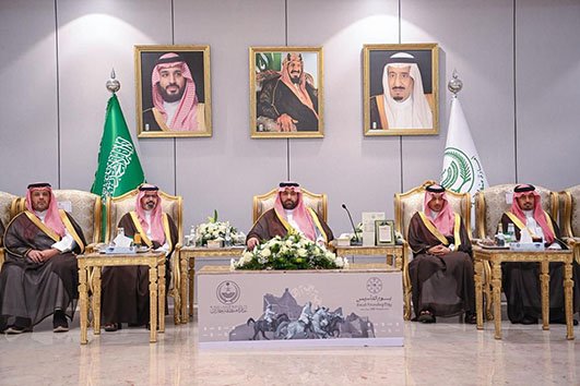أمير جازان ونائبه يشاركان منسوبي الإمارة الإفطار الرمضاني السنوي