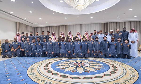 أمير جازان ونائبه يستقبلان نادي بيش بمناسبة صعود النادي للدوري السعودي للدرجة الثانية