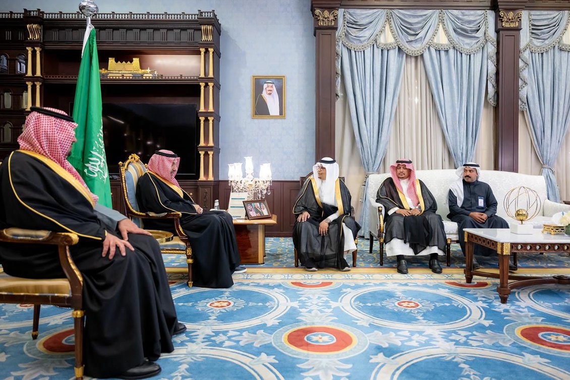 سمو الأمير الدكتور حسام بن سعود يطّلع على تقرير عن الأندية الرياضية في منطقة الباحة، ومنجزات فرع وزارة الرياضة وخططه وبرامجه التطويرية