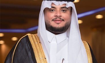 عمر عبدالله يعقوب يُرزق بمولودة ويُسميها “يُسر”