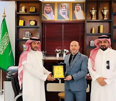 تكريم مدارس نخبة الشمال العالمية والأهلية برفحاء في موسم التشجير الوطني