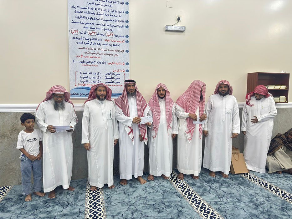 الجمعة الخيرية لتحفيظ القرأن الكريم بمحافظة الطوال تكرم الطلاب المتميزين