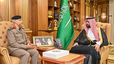 أمير منطقة جازان يستقبل مدير مكافحة المخدرات بالمنطقة