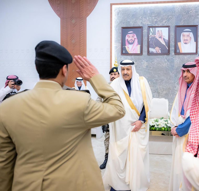 سمو أمير منطقة الباحة يستقبل المهنئين بعيد الفطر المبارك