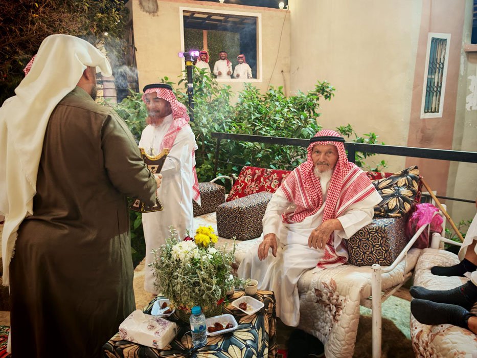أبناء الشيخ أحمد أسعد العبدلي يحتفلون بعيد الفطر بمحافظة فيفاء