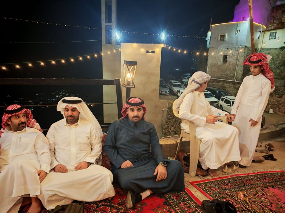 أبناء الشيخ أحمد أسعد العبدلي يحتفلون بعيد الفطر بمحافظة فيفاء