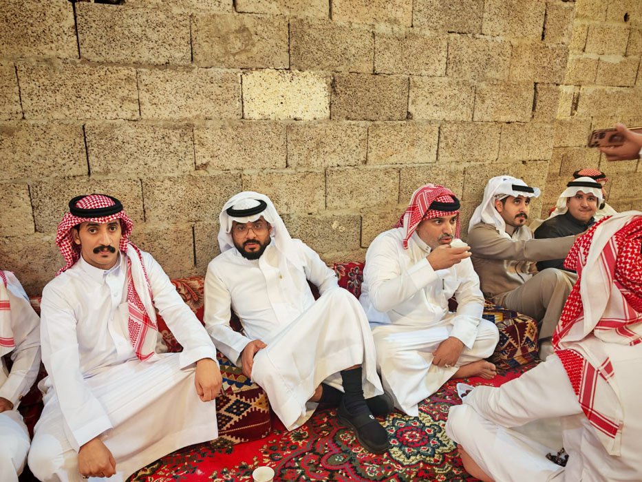 أبناء الشيخ أحمد أسعد العبدلي يحتفلون بعيد الفطر بمحافظة فيفاء