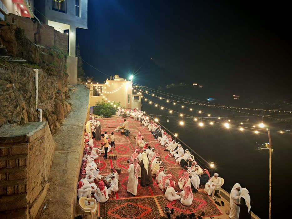 أبناء الشيخ أحمد أسعد العبدلي يحتفلون بعيد الفطر بمحافظة فيفاء