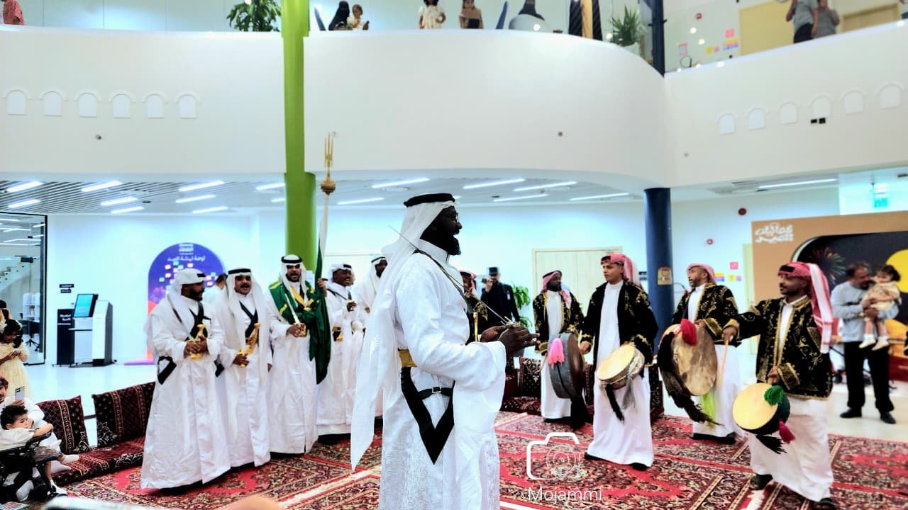 انطلاق فعاليات عيد الفطر بمكتبة جازان العامة وسط أجواء احتفالية متنوعة