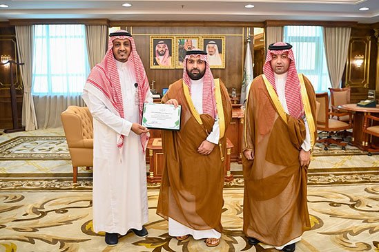 أمير جازان يكرّم الدكتور الصميلي نظير إنجازه الدولي في معرض جنيف الدولي للاختراعات