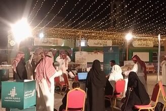 مبادرة صحية توعوية لفحص النظر والسكر والضغط في السوق الشعبي الرمضاني بالمخواة