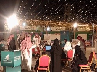 مبادرة صحية توعوية لفحص النظر والسكر والضغط في السوق الشعبي الرمضاني بالمخواة