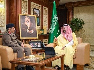 نائب أمير جازان يدشّن فعاليات اليوم العالمي للدفاع المدني