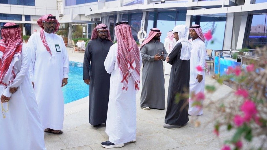 في أجواء رمضانية ملؤها المودة.. "بيئة جازان" يُنظم إفطاره السنوي ويُكرم المتميزين في "أنت كفو"