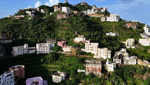 "القطاع الجبلي بجازان"قمم طبيعية ساحرة وإطلالات بانورامية تعكس ثراءً بيئيًا وتنوّعًا جغرافيًا.